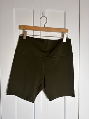 Lululemon High-Waist Olive Women’s Active Shorts Size 14